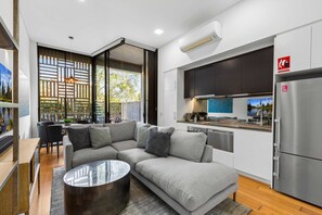 Apartment | Living room - 1-bed Unit With Alfresco Dining and BBQ (Sydney)