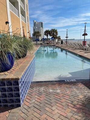 Pool - 3-bedroom hotel suites with AC in wonderful Myrtle Beach.All included amenities (Myrtle Beach)