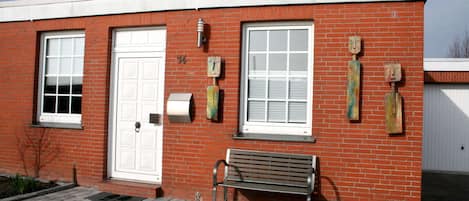 Bungalow | Exterior detail