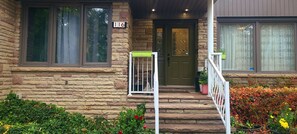 Exterior detail - Most Beautiful Street in Town! Walk to everything! Go bus at the front door! (Brampton)