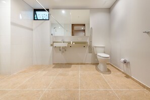 Bathroom - Calucé Tesoro by letoH (Medellín)