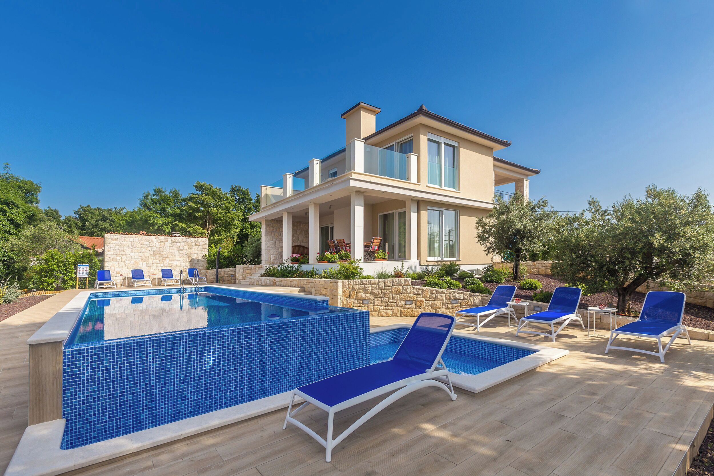 Alberca al aire libre 