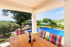 Vila | Piscina externa