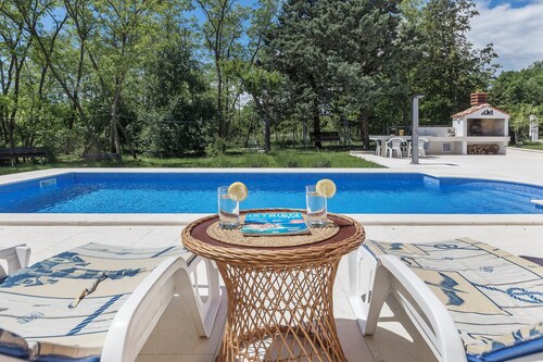 Villa Ana