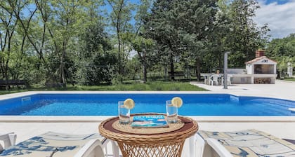 Villa Ana