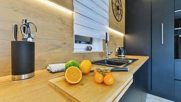Villa | Cocina privada | Cafetera de espresso, refrigerador, microondas y horno
