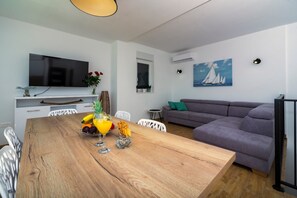 Villa | Private kitchen | Fridge, microwave, oven, stovetop - Villa Adio Mare (Rogoznica)
