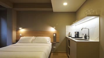 Appartamento Comfort, vista città | Ferro/asse da stiro, Wi-Fi gratuito