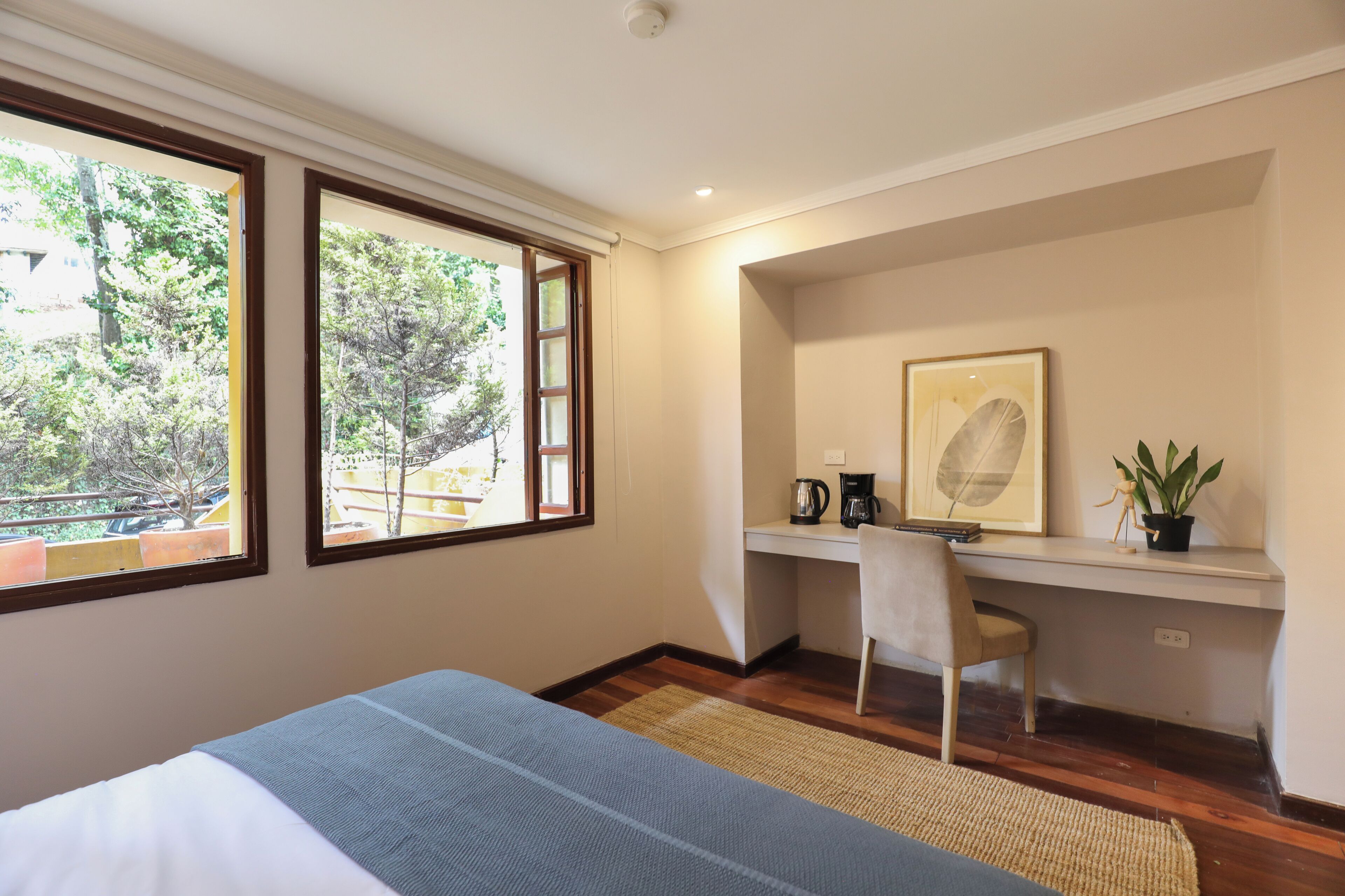 Iron/ironing board, free WiFi