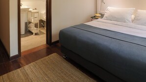 Ảnh chưa phân loại, 3 trong số 8 ảnh, nút