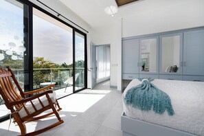 4 Schlafzimmer, Zimmersafe, Schreibtisch, kostenloses WLAN