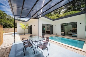 Outdoor dining - Beautiful, New Modern Villa Close to the Beach (Puerto Carrillo)