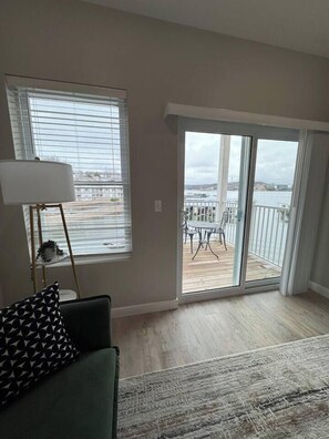 Smart TV - Kapilana - Bear Unit E- Lakefront! W/Boat Rental (Osage Beach)