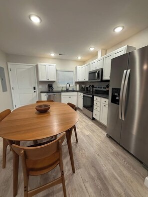 Fridge, microwave, oven, stovetop - Kapilana - Pelican Unit H- Lakefront w/Boat Rental (Osage Beach)