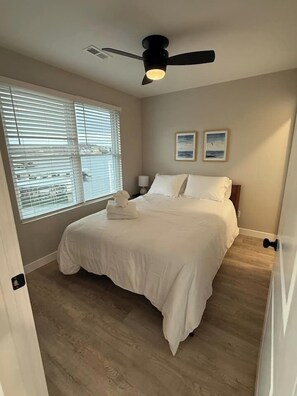 WiFi, bed sheets