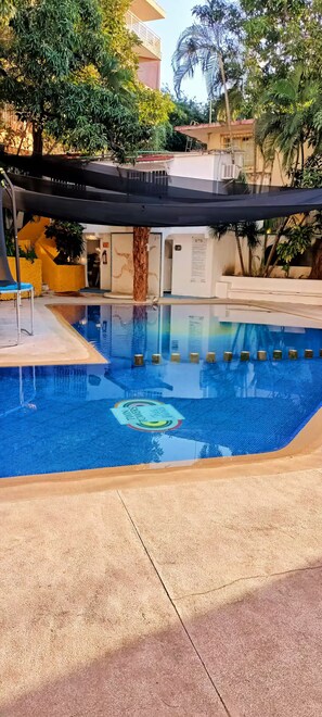 Piscine extérieure