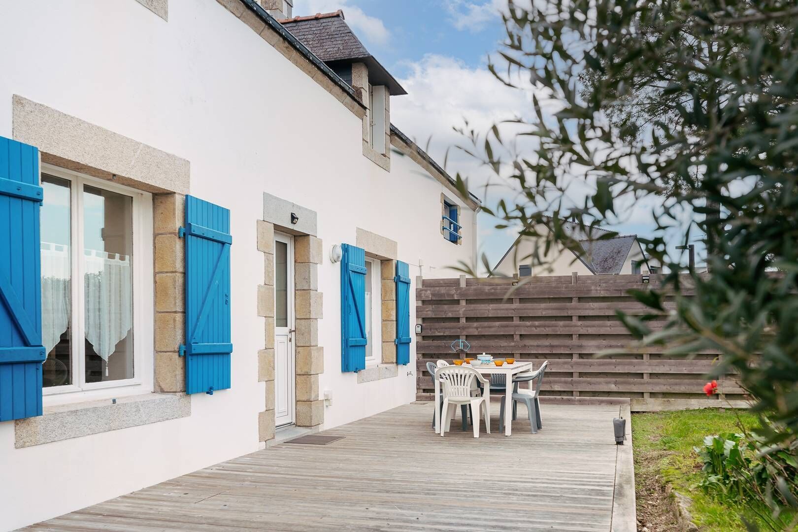 屋外ダイニングエリア