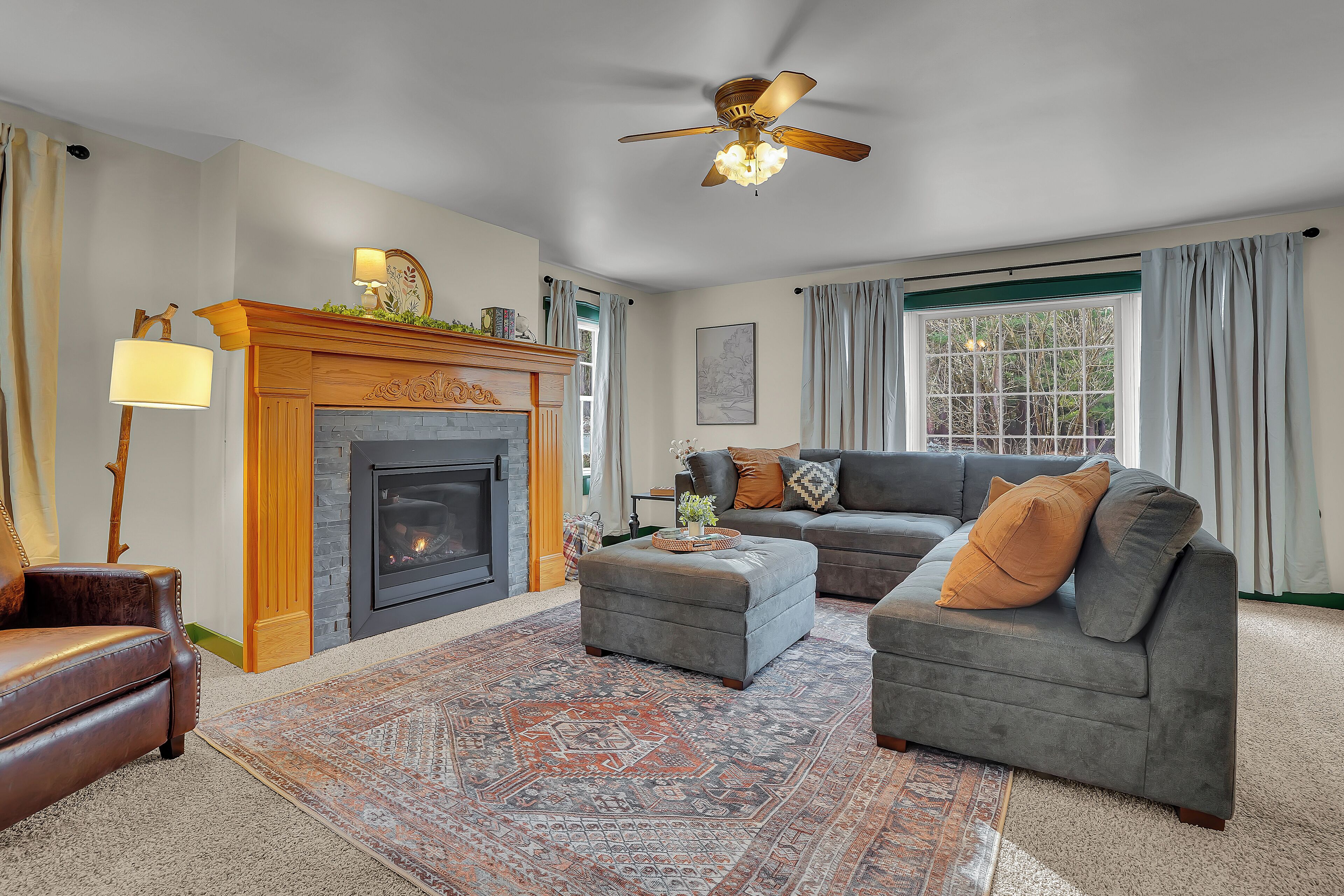 Smart-TV, Kamin, Videospiele