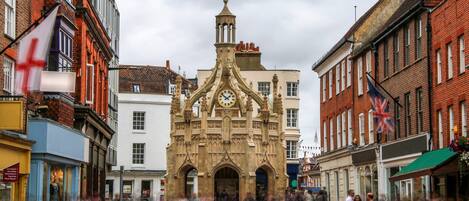 House | 6 bedrooms, Internet