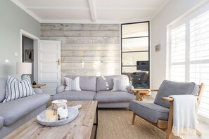 Nhà | 6 phòng ngủ, bàn, truy cập Internet tốc độ cao 