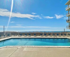 Pool - Gulf Village 114 (Gulf Shores)