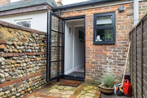 House - Elegant Georgian City Retreat for 5 (Chichester)