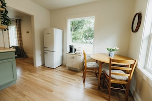 Dining - Rose Park Cottage - A Peaceful Missoula Retreat (Missoula)