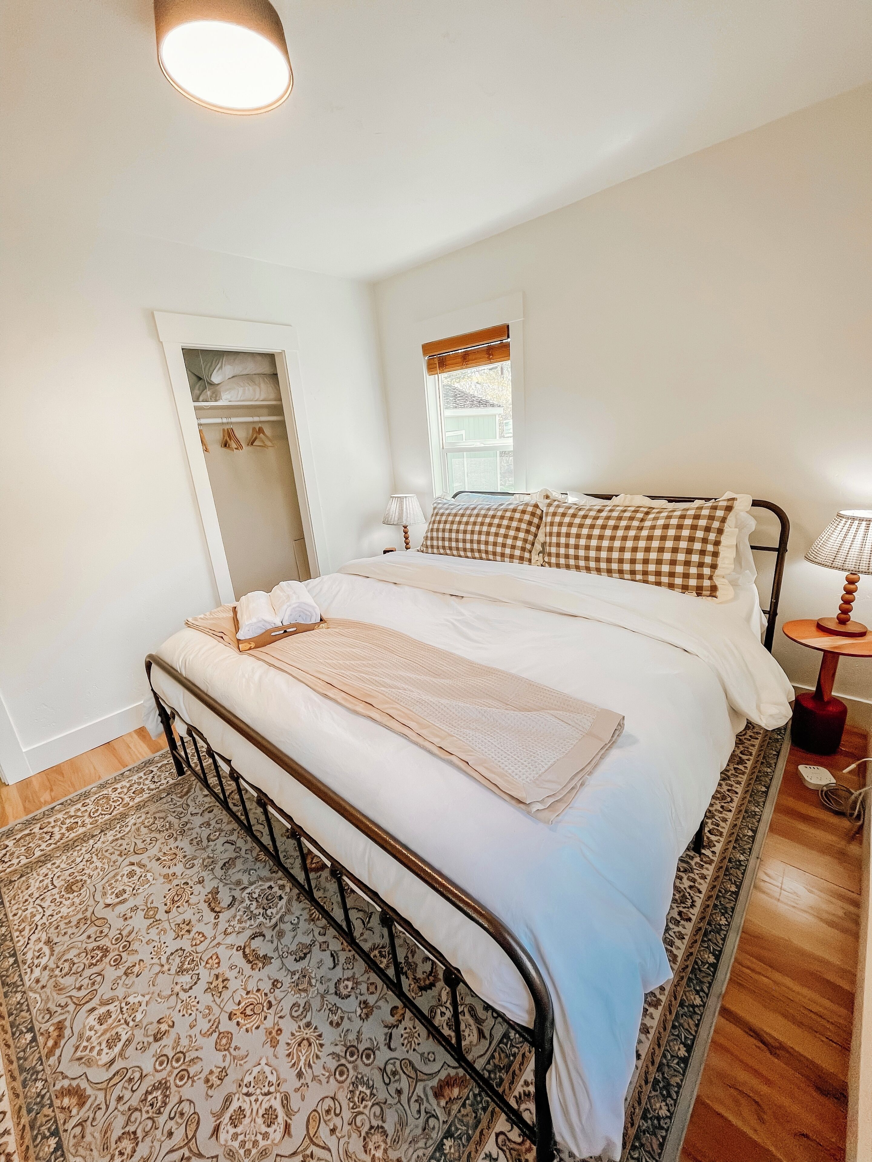 2 bedrooms, WiFi, bed sheets