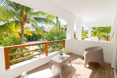 Luxury 1 BR at Aqua Esmeralda Private Beach Access