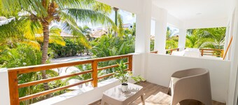 Luxury 1 BR at Aqua Esmeralda Private Beach Access