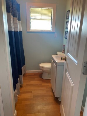 Towels, toilet paper - Welcome to The Crow's Nest at Fisherman's Wharf, a cozy waterfront 1 bedroom. (Cedar Key)