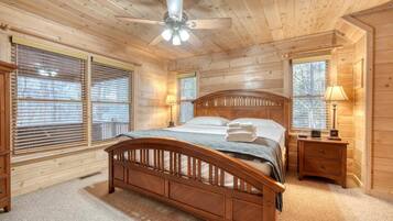 4 bedrooms, free WiFi, bed sheets