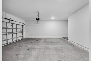 Interior - Modern Ocala 3BR Home  Smart TV Fast Wifi (Ocala)