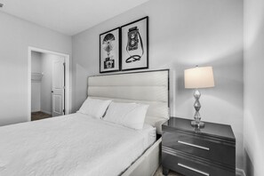 3 bedrooms, iron/ironing board, travel crib, free WiFi - Modern Ocala 3BR Home | Smart TV | Fast Wi-Fi (Ocala)