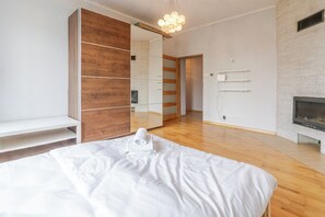 1 bedroom, iron/ironing board, WiFi, bed sheets - Raciborska Urban Apartment (Katowice)