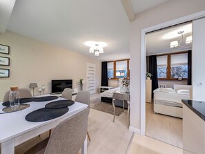 Dining - Drukarska Serenity Apartment (Wrocław)