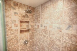 Shower, hair dryer, towels - Maui Vista 2408 - Deluxe 2 Bedroom with Ocean View (Kihei)
