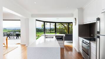 House, 6 Bedrooms, Non Smoking, Hill View | Private kitchen | Full-size fridge, microwave, oven, stovetop