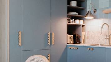 Studio, 1 King Bed, Kitchenette - Blues | Cuisine privée