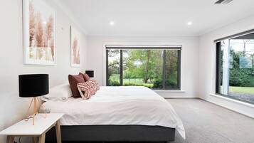 Ferienhaus, 6Â Schlafzimmer, Nichtraucher, HĂŒgelblick