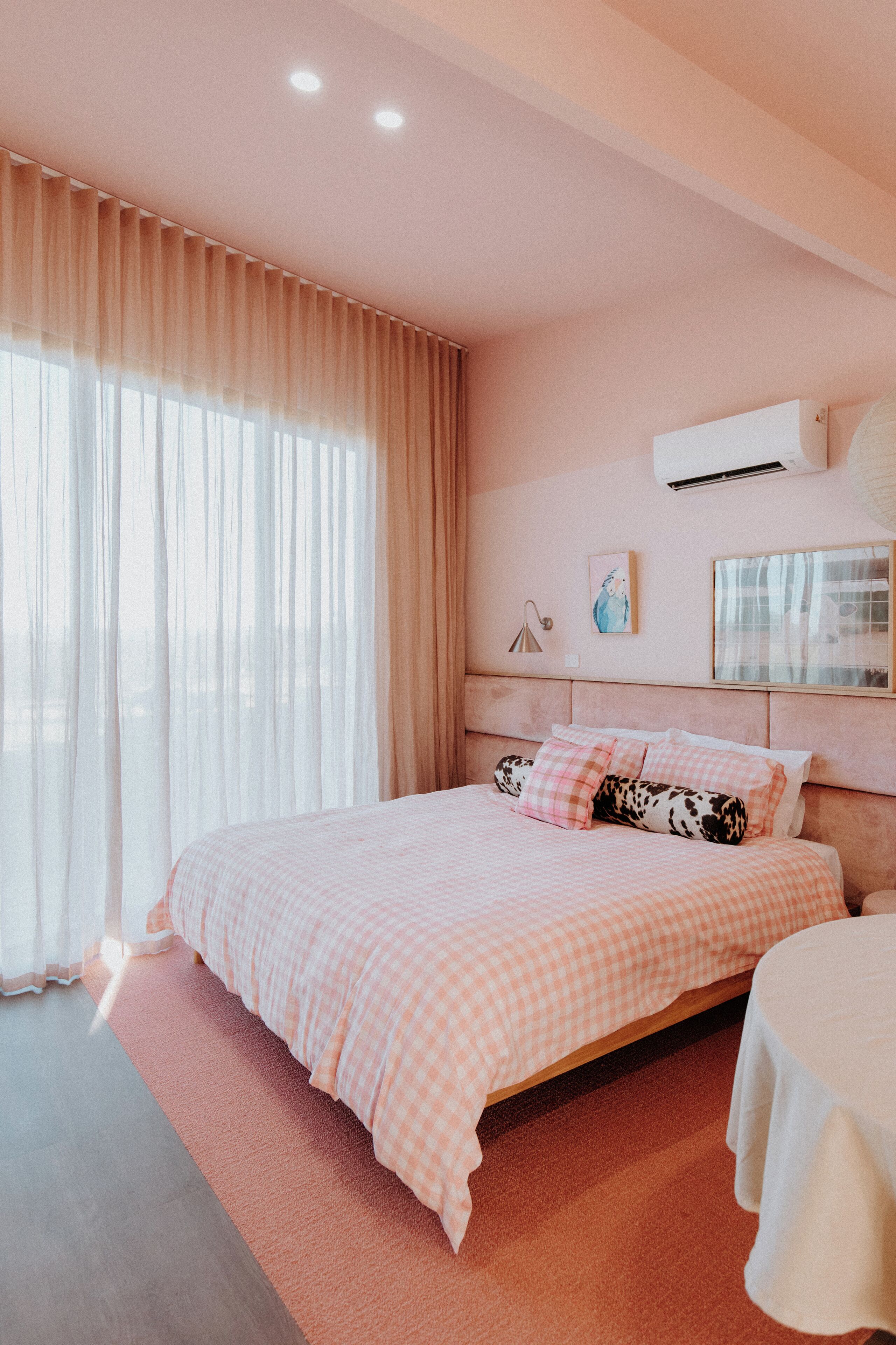 Studio, 1 King Bed, Kitchenette - Blush