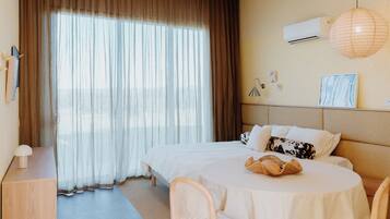 Studio, 1 kingsize bed, kitchenette, uitzicht op heuvels | Gratis wifi