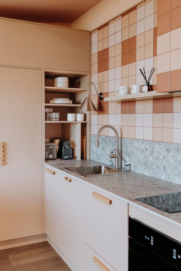 Deluxe Suite, Mobility Accessible, Hill View  - Terracotta | Private kitchen | Full-size fridge, microwave, oven, stovetop - Hahndorf Farm Barn (Hahndorf)