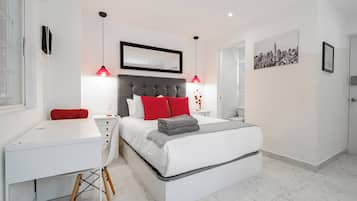 Rom – superior | Safe på rommet, blendingsgardiner og strykejern/-brett