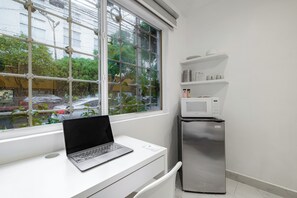 Comfort Studio | In-room safe, blackout drapes, soundproofing, iron/ironing board - Casa AMA (Ciudad de México)