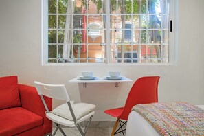 In-room safe, blackout curtains, soundproofing, iron/ironing board - Casa AMA (Mexico City)