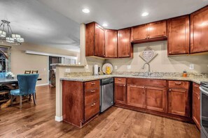 Fridge, microwave, oven, stovetop - Private pool oasis near TPC Scottsdale (Scottsdale)