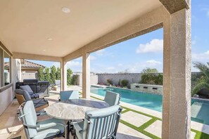Pool - Exclusive 4BR- Pool, Spa, EV Charger (Surprise)