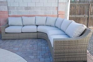 Property grounds - 3BR Home: Secret Room & Private Pool (Tempe)