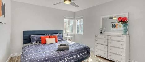 4 soverom, strykejern/-brett, wi-fi og sengetøy